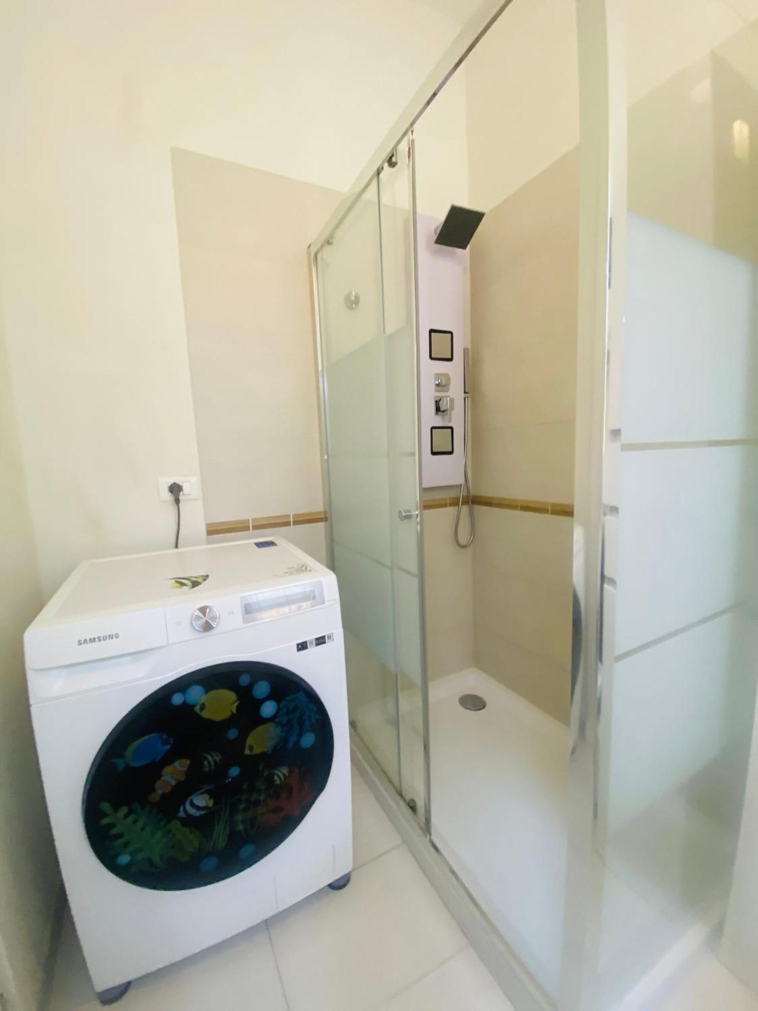 Central Apartment And Parking 베로나 외부 사진